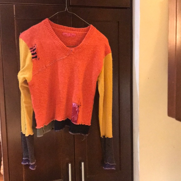 Wool sweater - Picture 1 of 3